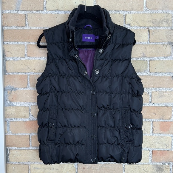 Mexx Black Puffer Vest - Picture 3 of 4